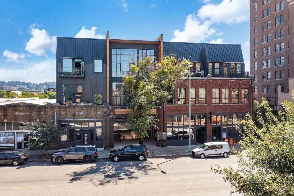Mercantile Industrial Loft! Apartment