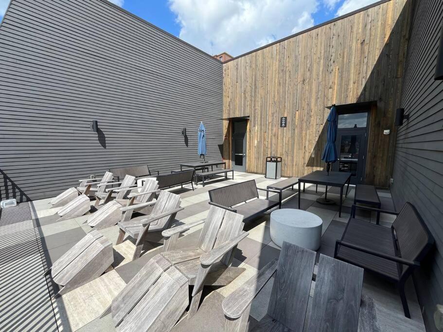 Mercantile Industrial Loft! Apartment *